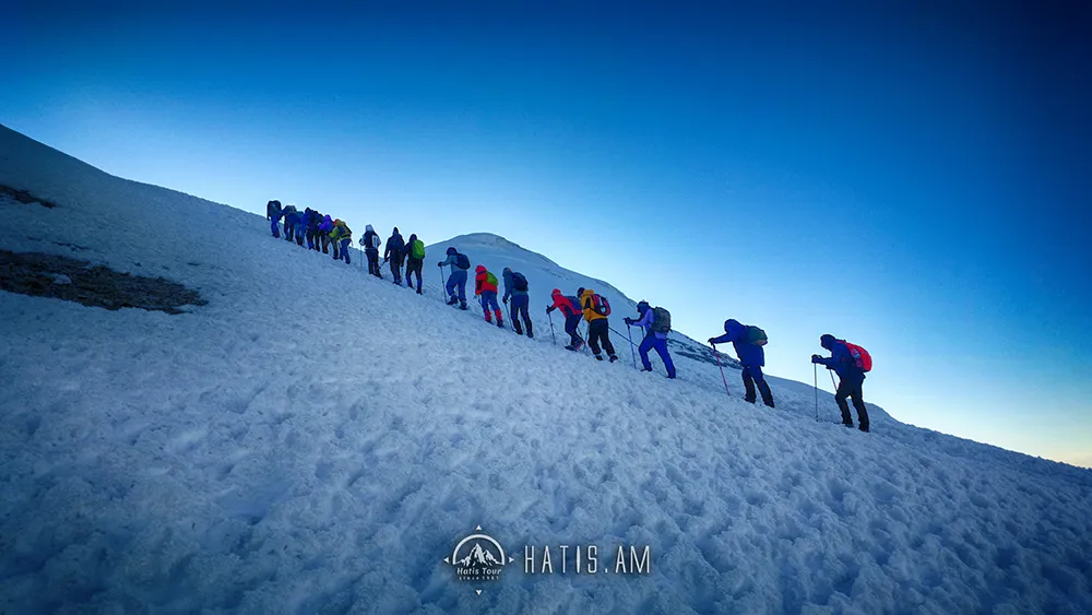 How to prepare for climbing Mount Ararat ?