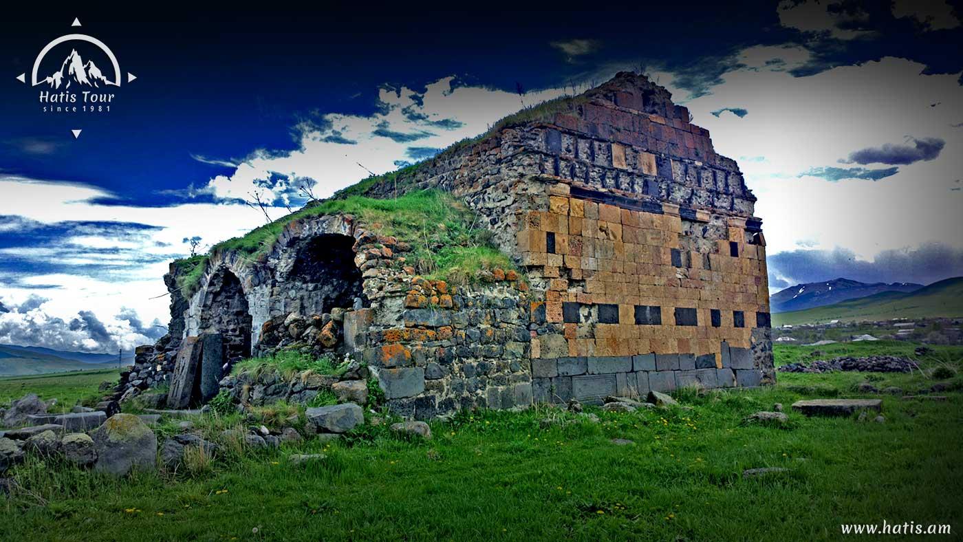 Берд. Город Лори Берд. Замок Королла Лори Кюрикян. Lori Berd Hotel. Լոռի Armeniatvnews.